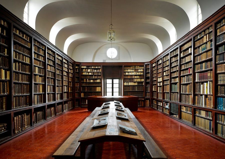 The Old Library of the Centre Culturel Irlandais today